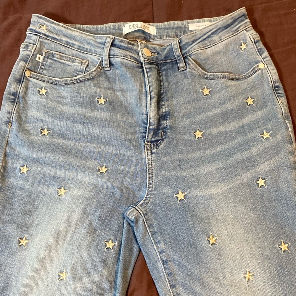 Skinny Fit Jeans by Judy Blue Brand. EUC! - Picture 6 of 16
